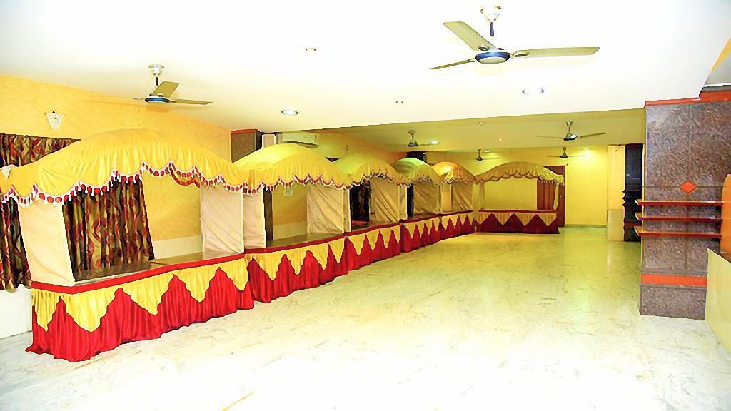 Sindhu Towers Vellore Exterior photo