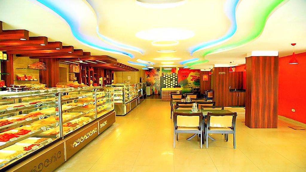 Sindhu Towers Vellore Exterior photo